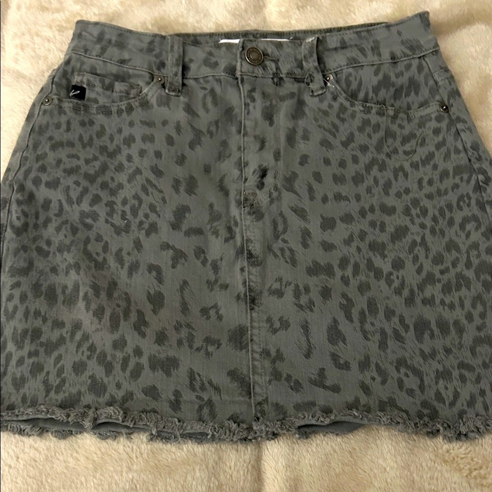 KanCan Grey Animal Print Mini Skirt